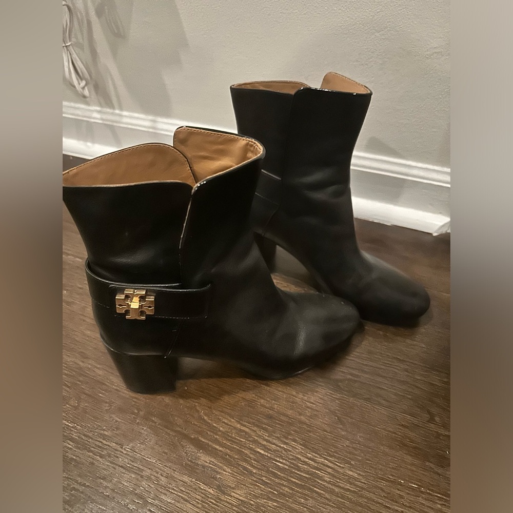 Tory Burch black leather Kira Boots with gold logo hardware
